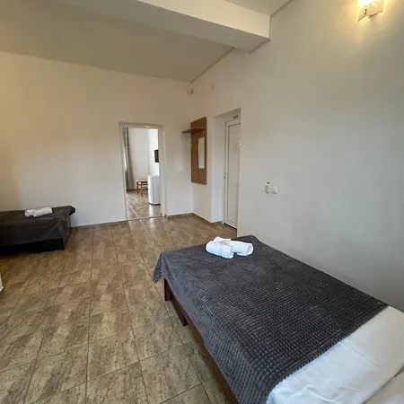 Tiara Guest house *