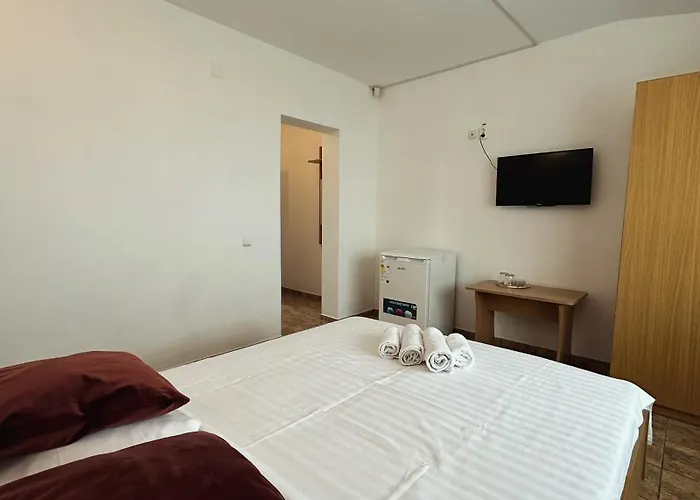 Tiara Pensión Costinesti